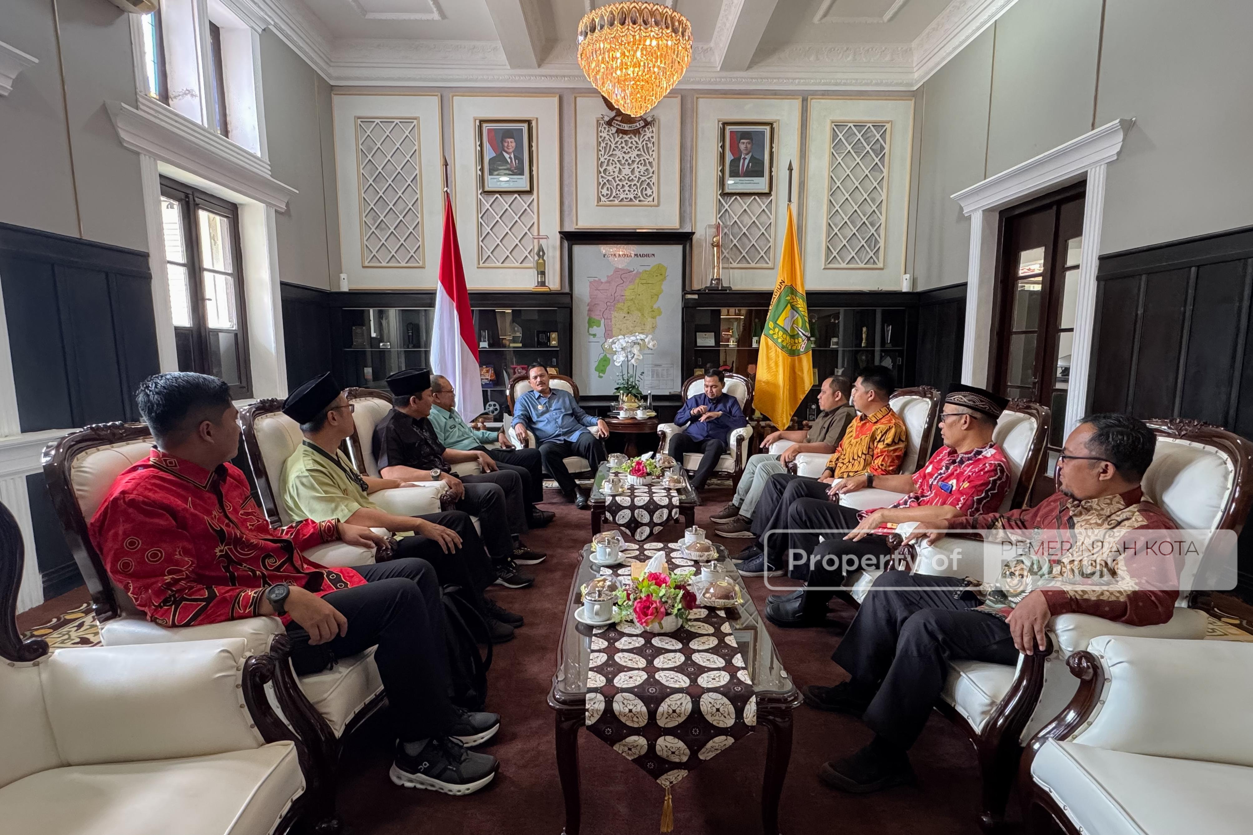 Terima Audiensi Pengurus Baru DPD PKS, Wali Kota Dorong Komitmen dan Karya Nyata untuk Warga